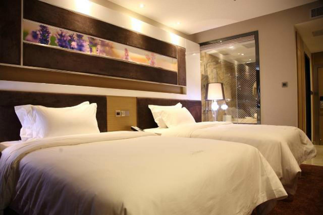 Lavande Hotel Zhuhai Gongbei Port Square Exterior photo